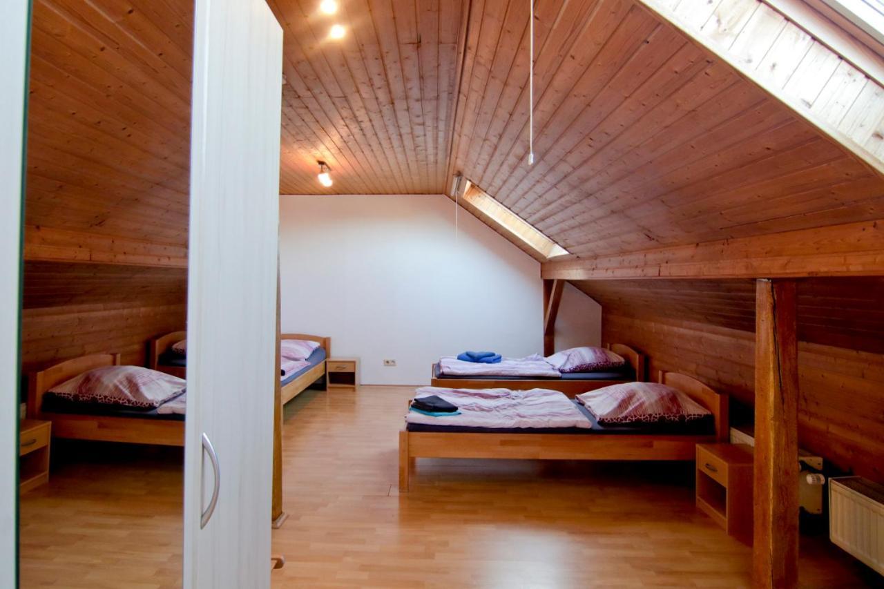Apartmondo Ferienwohnungen Solingen Buitenkant foto